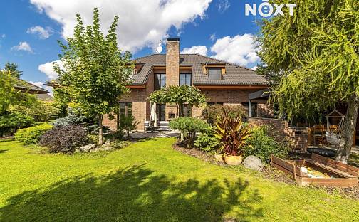 Prodej domu 290 m² s pozemkem 1 010 m², V kališti, Praha 10 - Dubeč