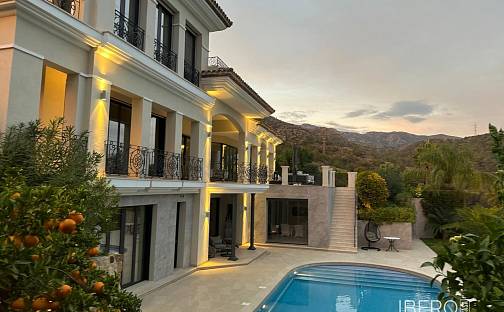 Prodej domu 975 m² s pozemkem 1 878 m², Sierra Blanca, Španělsko