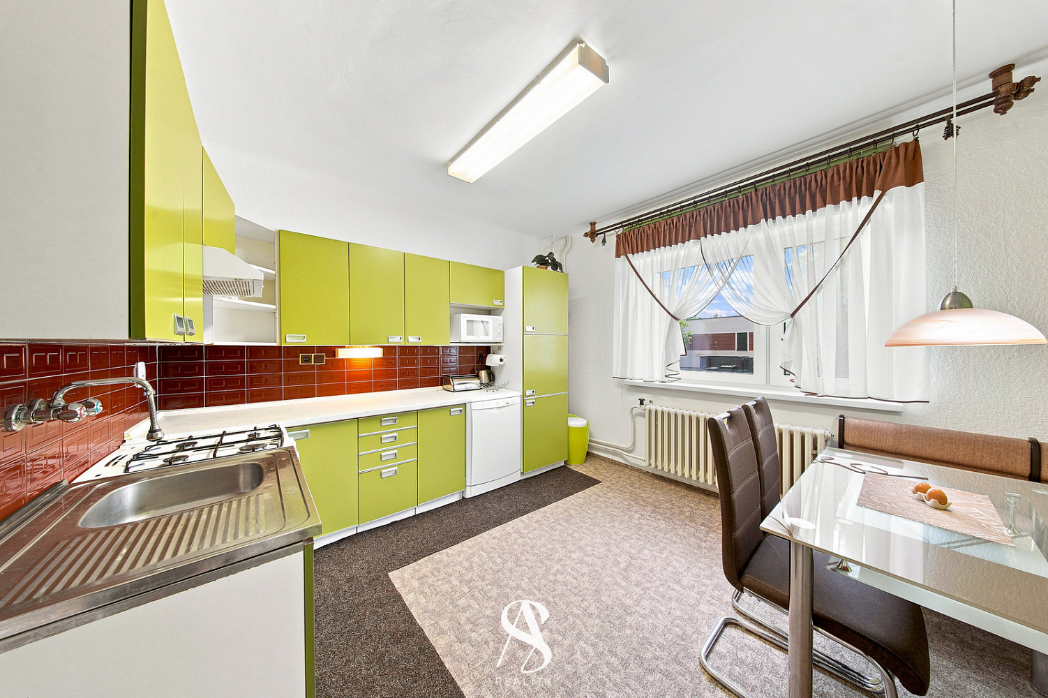 Prodej domu 179 m² s pozemkem 971 m² – fotografie 3