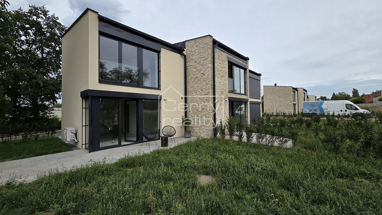 Prodej domu 55 m² s pozemkem 239 m² – fotografie 2