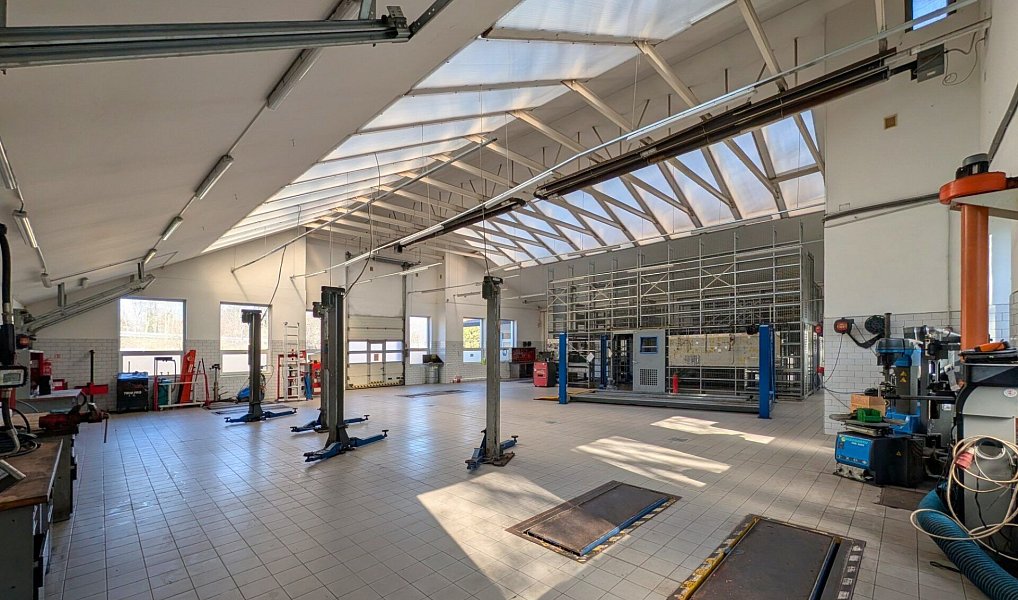 Prodej obchodních prostor 1 500 m², Teplice – náhled fotky 24