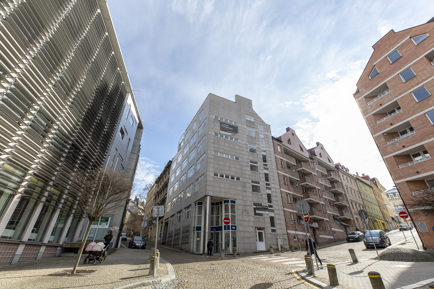 Pronájem kanceláře 167 m² – fotografie 2