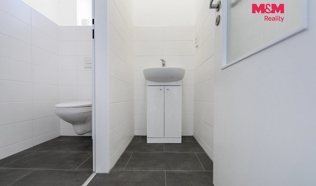 Pronájem kanceláře 29 m², Dobřany – náhled fotky 5