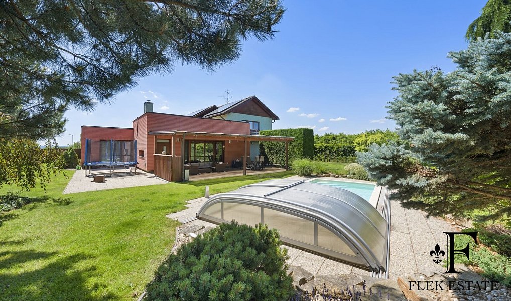Prodej domu 371 m² s pozemkem 2 392 m², Medlov – náhled fotky 40