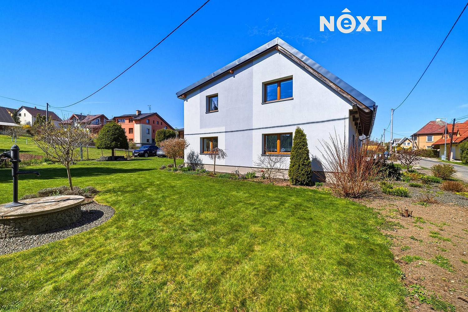 Prodej domu 227 m² s pozemkem 805 m² – fotografie 2