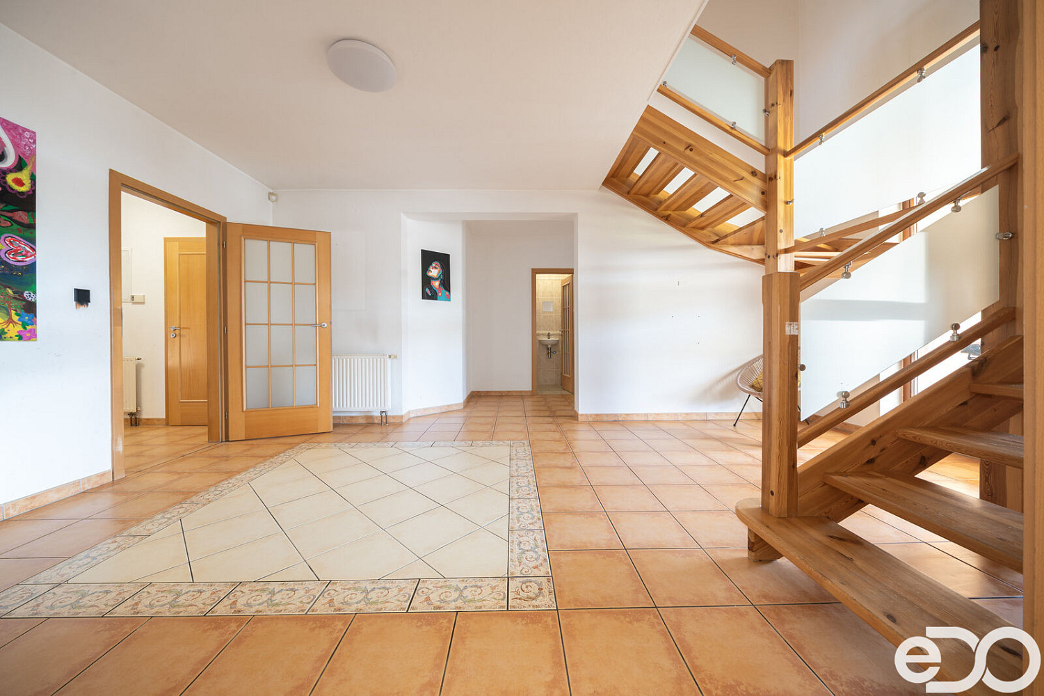 Prodej domu 340 m² s pozemkem 970 m² – fotografie 2