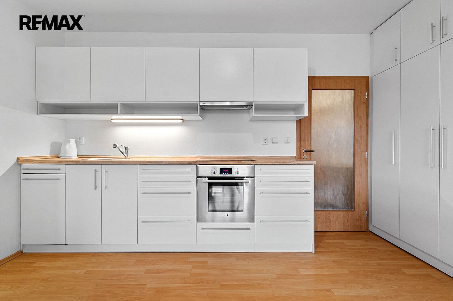 Pronájem bytu 2+kk 62 m² – fotografie 3