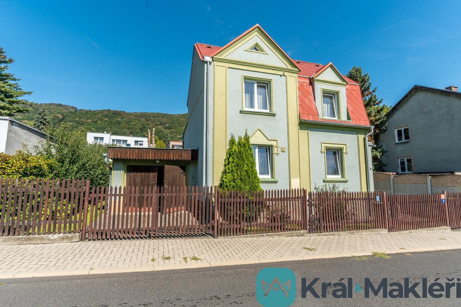 Prodej domu 183 m² s pozemkem 521 m² – fotografie 2