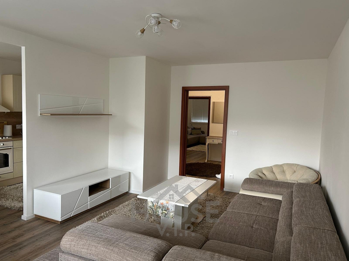 Pronájem bytu 3+kk 74 m² — photo 3