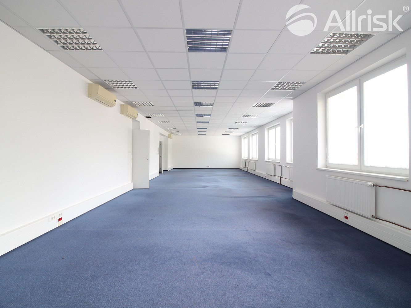 Pronájem kanceláře 436 m² — photo 3