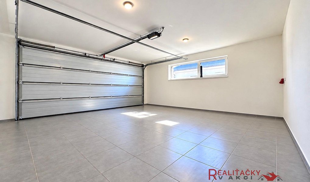 Prodej domu 208 m² s pozemkem 848 m², Dolní Dunajovice – náhled fotky 26