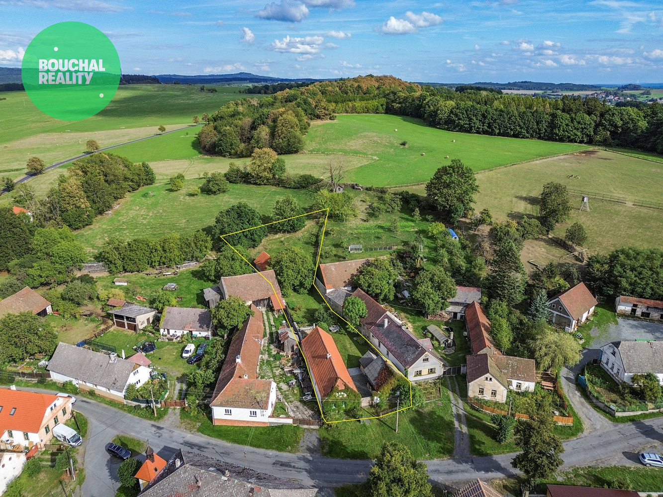 Prodej domu 210 m² s pozemkem 1 777 m² – fotografie 2