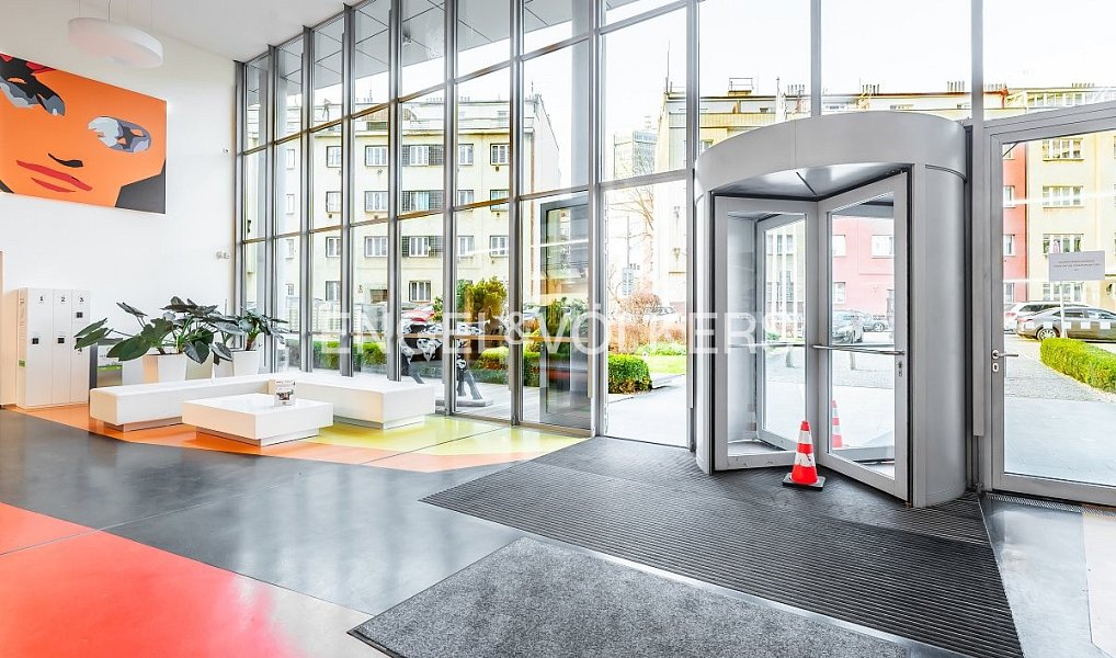 Pronájem kanceláře 974 m², Praha – náhled fotky 3