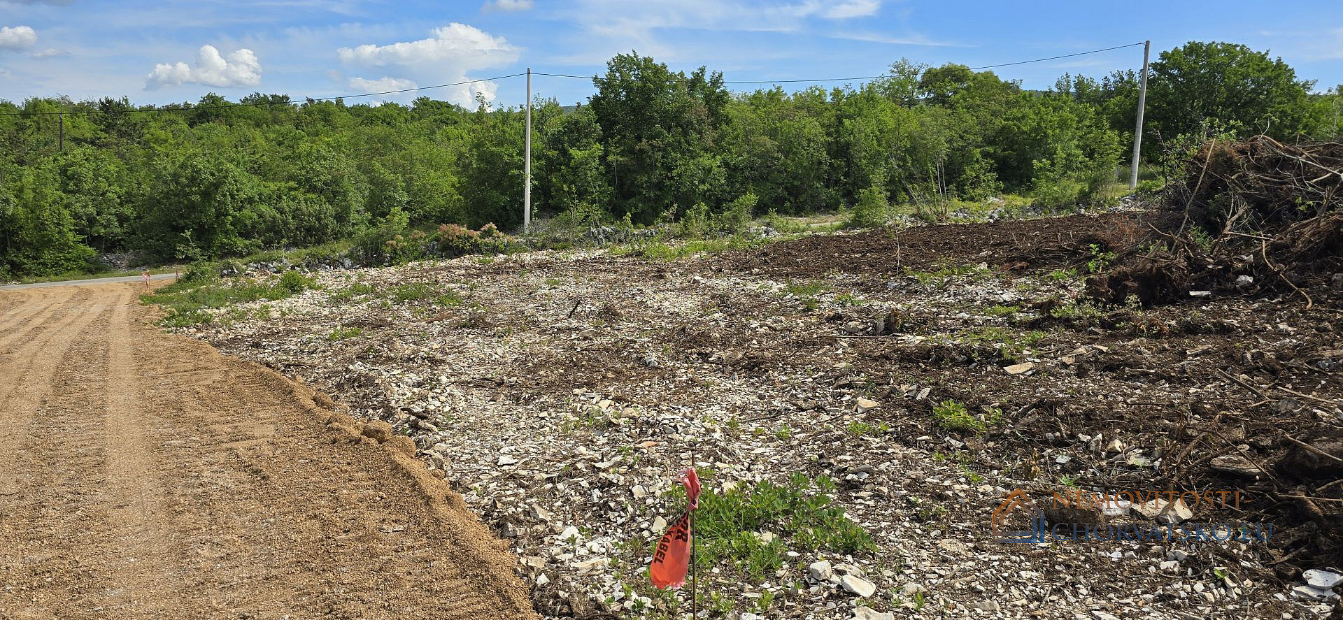 Prodej stavebního pozemku 1 100 m² - Altro