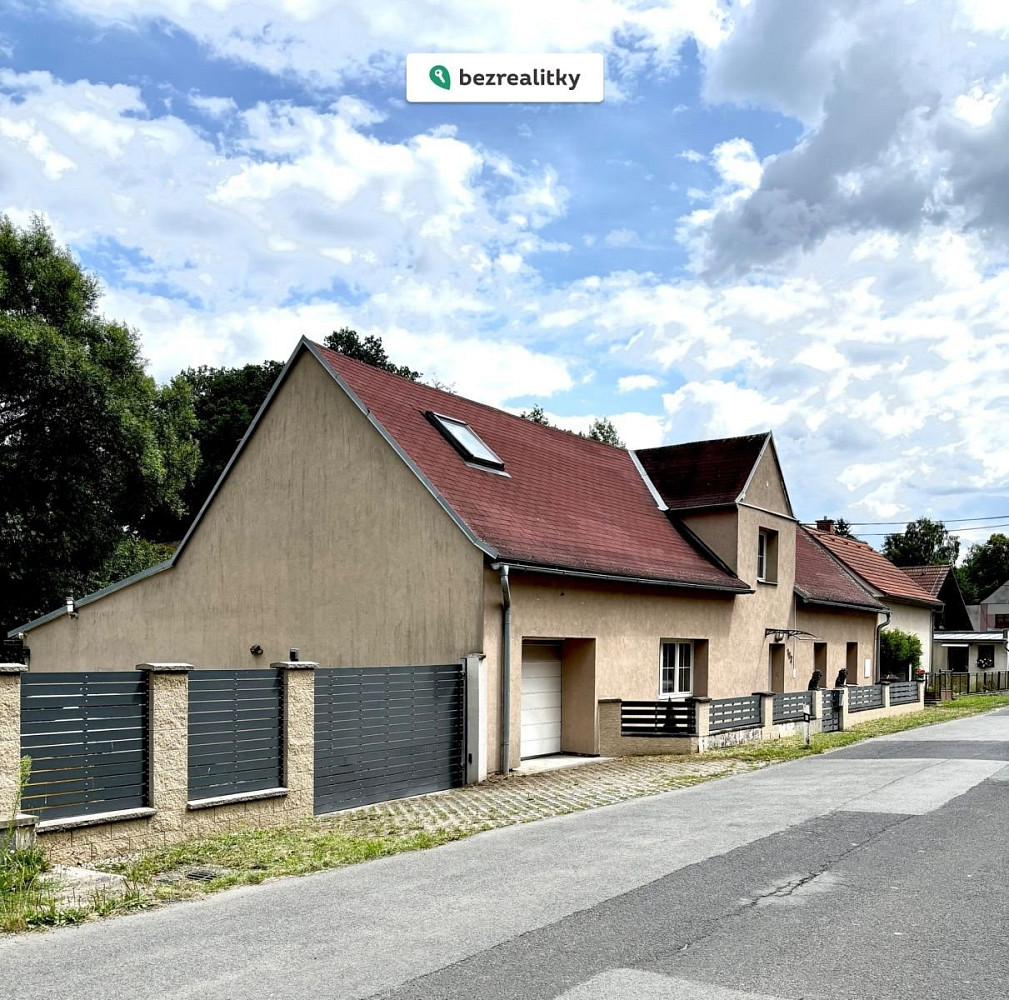Prodej domu 222 m² s pozemkem 835 m²
