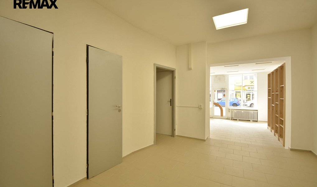 Pronájem obchodních prostor 58 m², Hradec Králové – náhled fotky 5