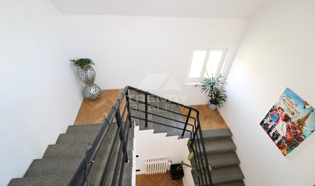 Prodej domu 306 m² s pozemkem 634 m², Plzeň – náhled fotky 27
