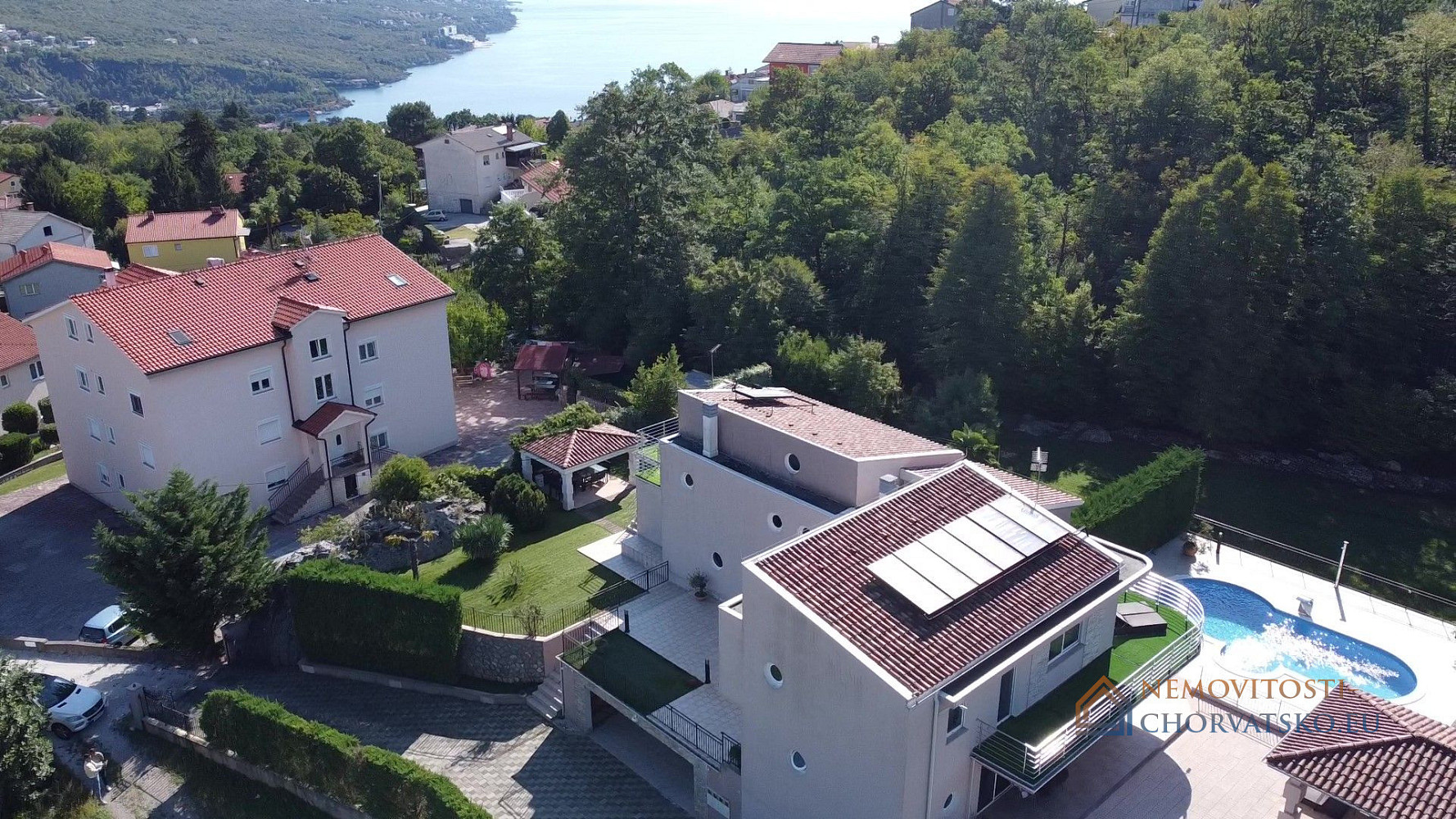 Prodej domu 400 m² s pozemkem 1 443 m² - Widok 4