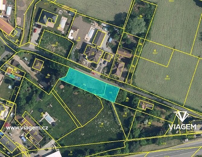 Prodej stavebního pozemku 895 m² – fotografie 3