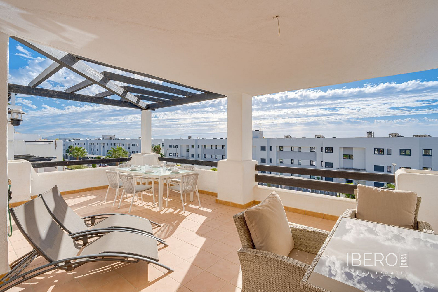 Piso 3+kk – Casares Playa - Más