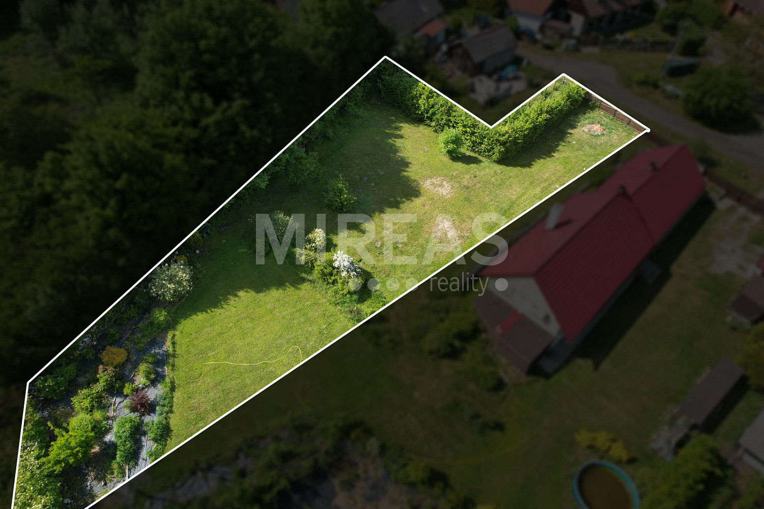 Prodej stavebního pozemku 963 m² – fotografie 3
