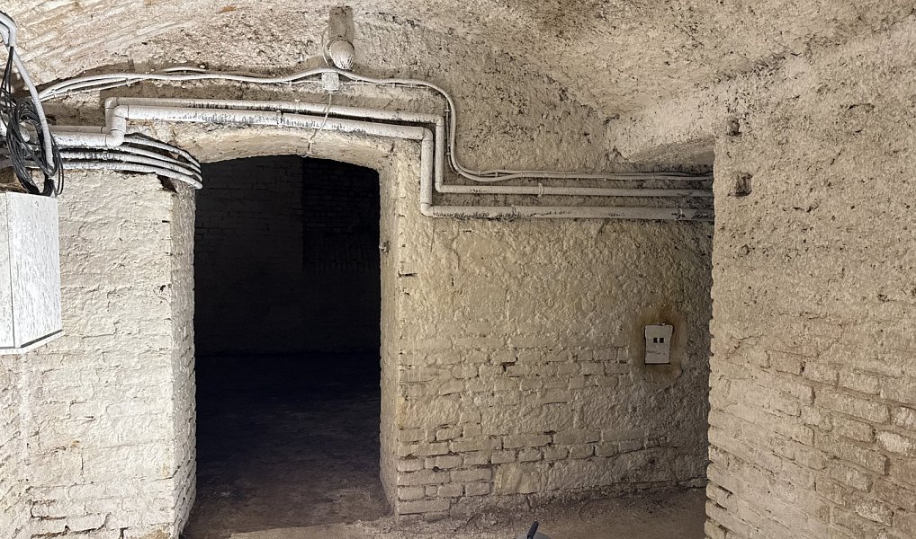 Prodej komerčního objektu (jiného typu) 160 m², Praha – náhled fotky 2