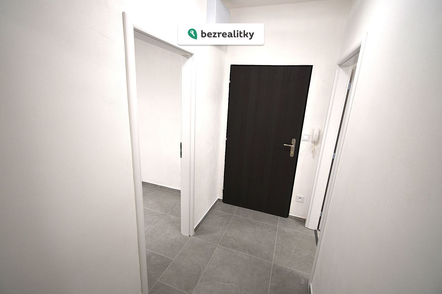 Prodej bytu 2+1 47 m² – pohled 5