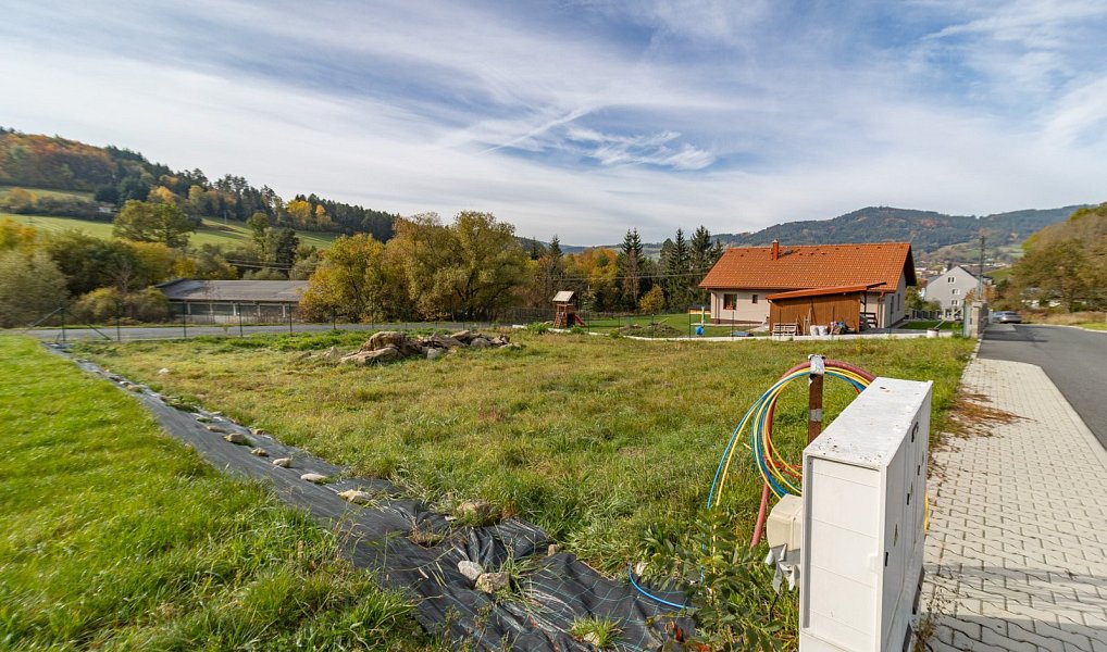 Prodej stavebního pozemku 839 m², Sušice – náhled fotky 2
