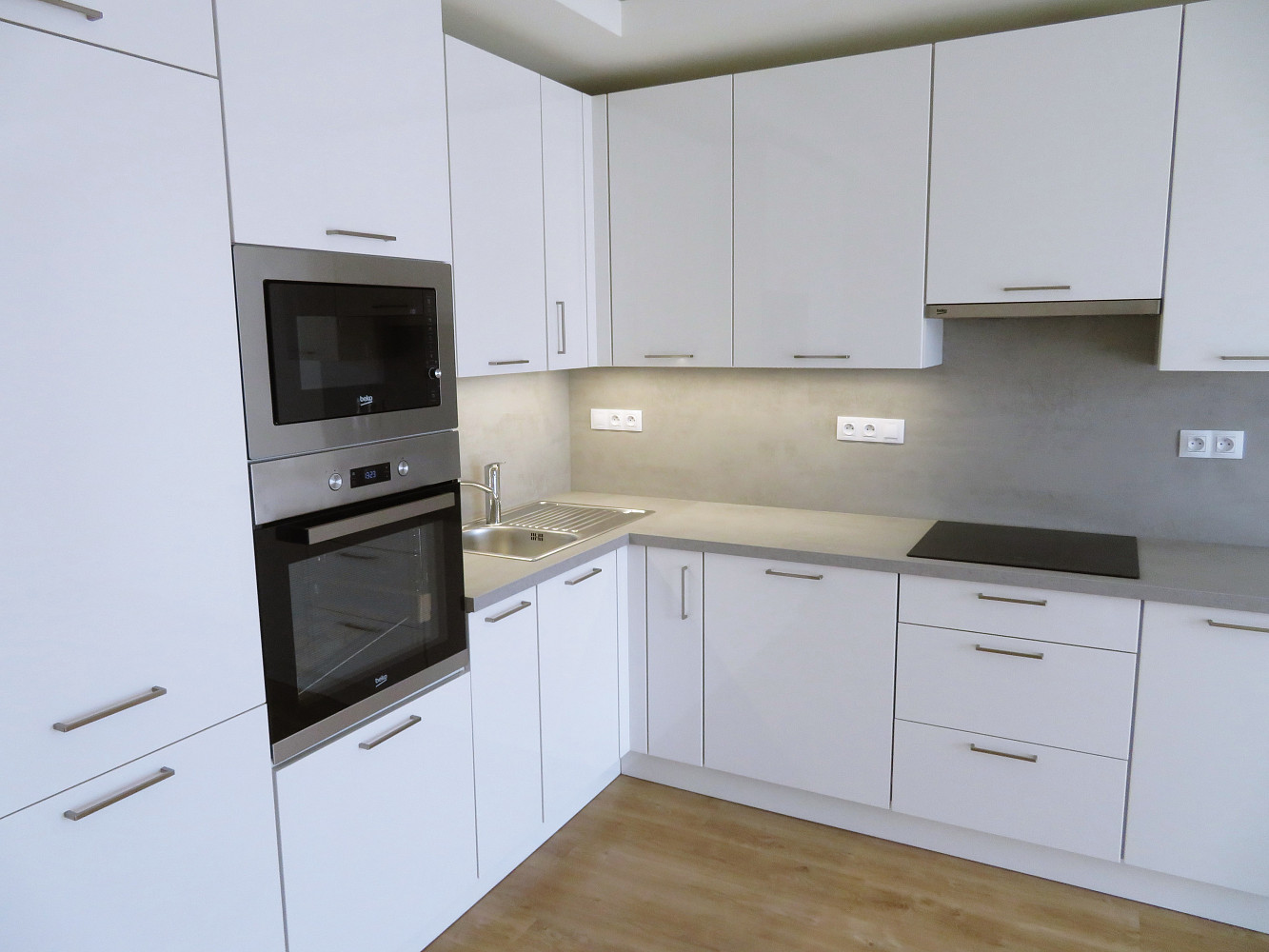 Pronájem bytu 1+kk 29 m² — photo 2