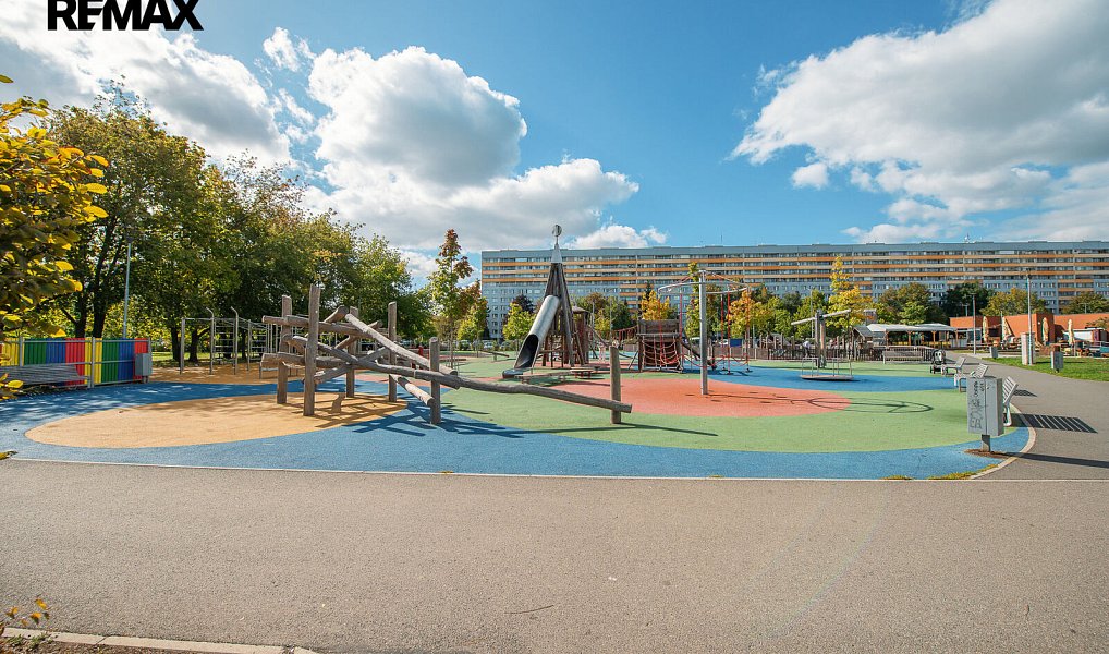 Prodej bytu 3+1 74 m², Praha – náhled fotky 30