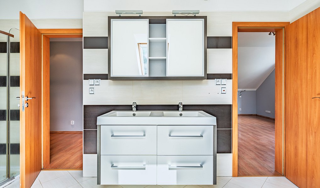 Prodej domu 212 m² s pozemkem 475 m², Chocerady – náhled fotky 20