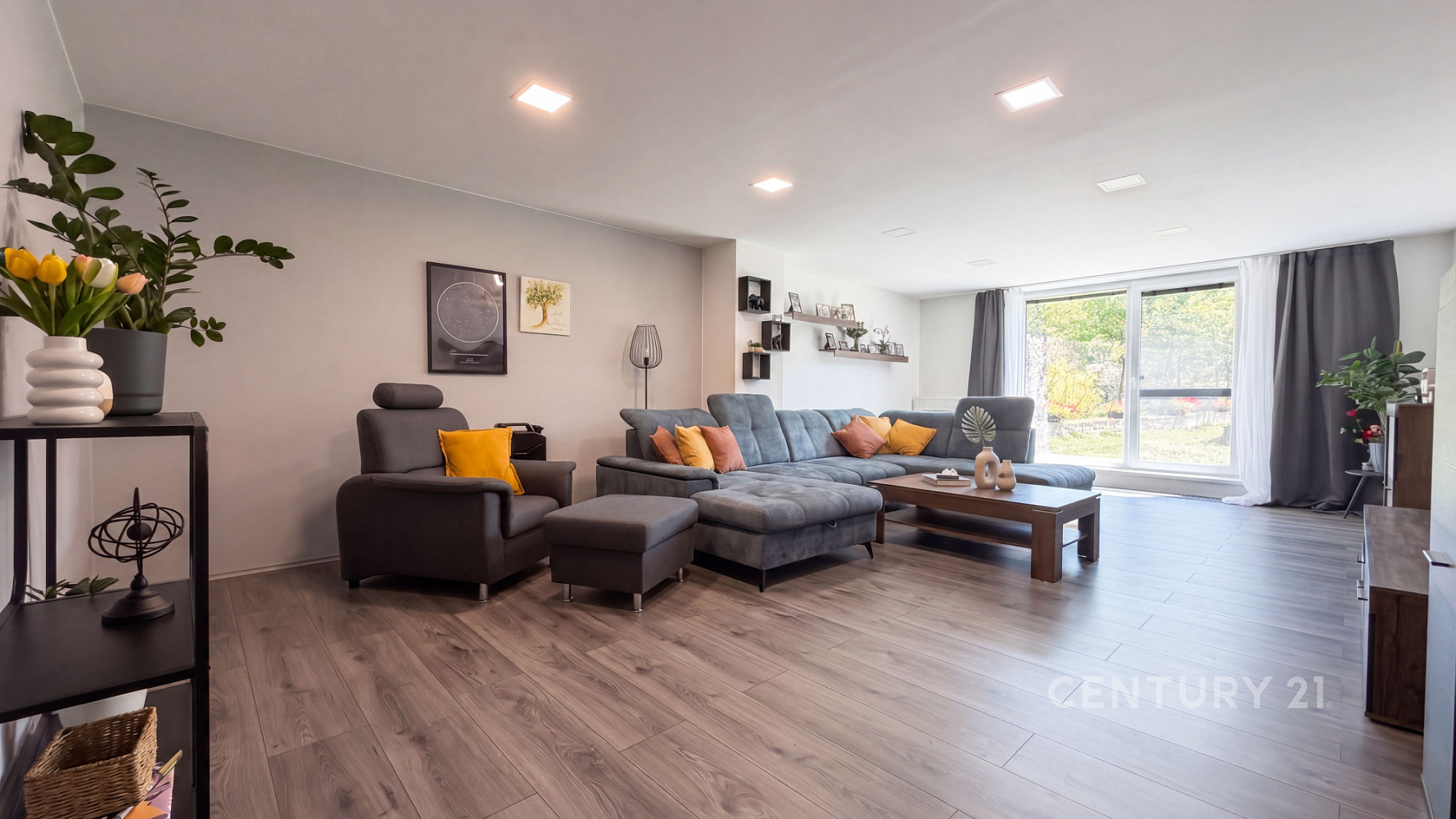 Prodej domu 284 m² s pozemkem 1 154 m²