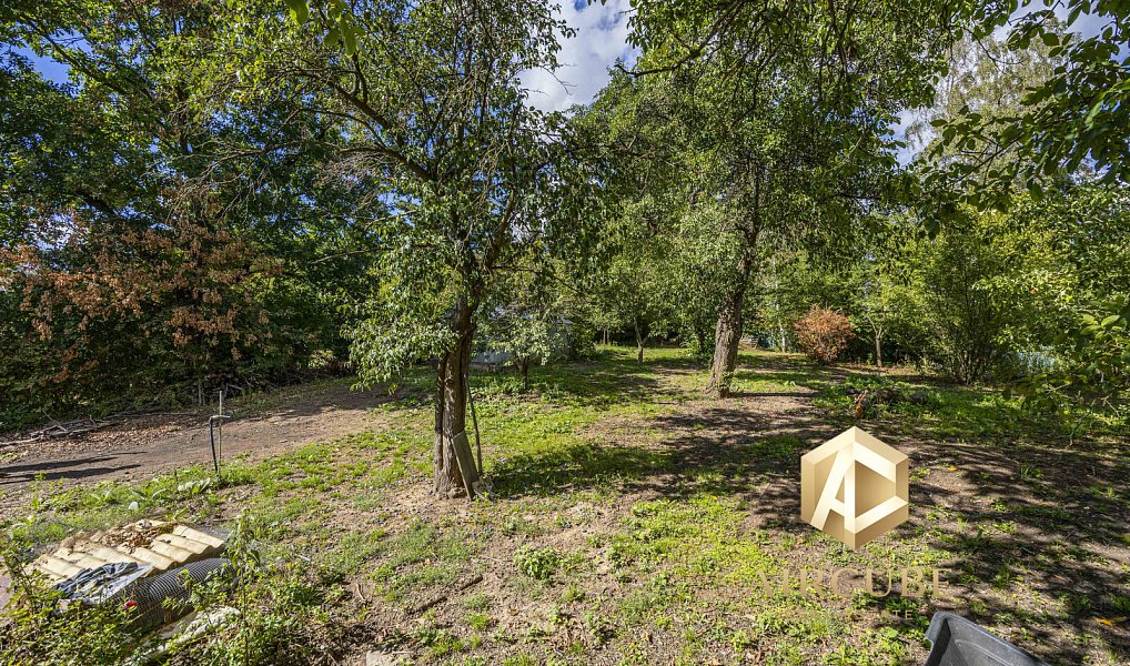 Prodej stavebního pozemku 1 211 m², Kamenice – náhled fotky 9