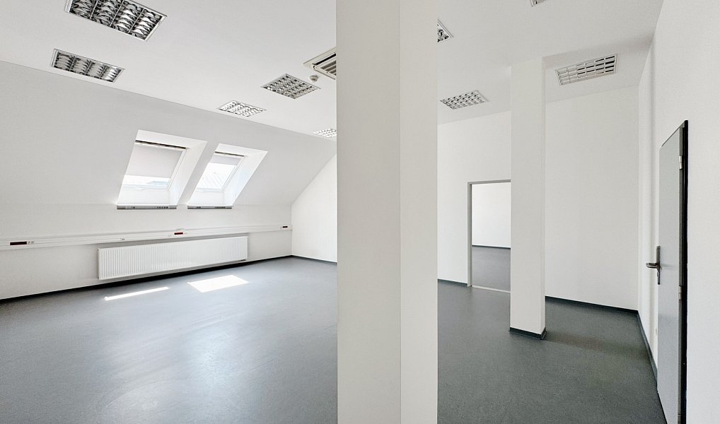 Pronájem kanceláře 650 m², Písek – náhled fotky 14