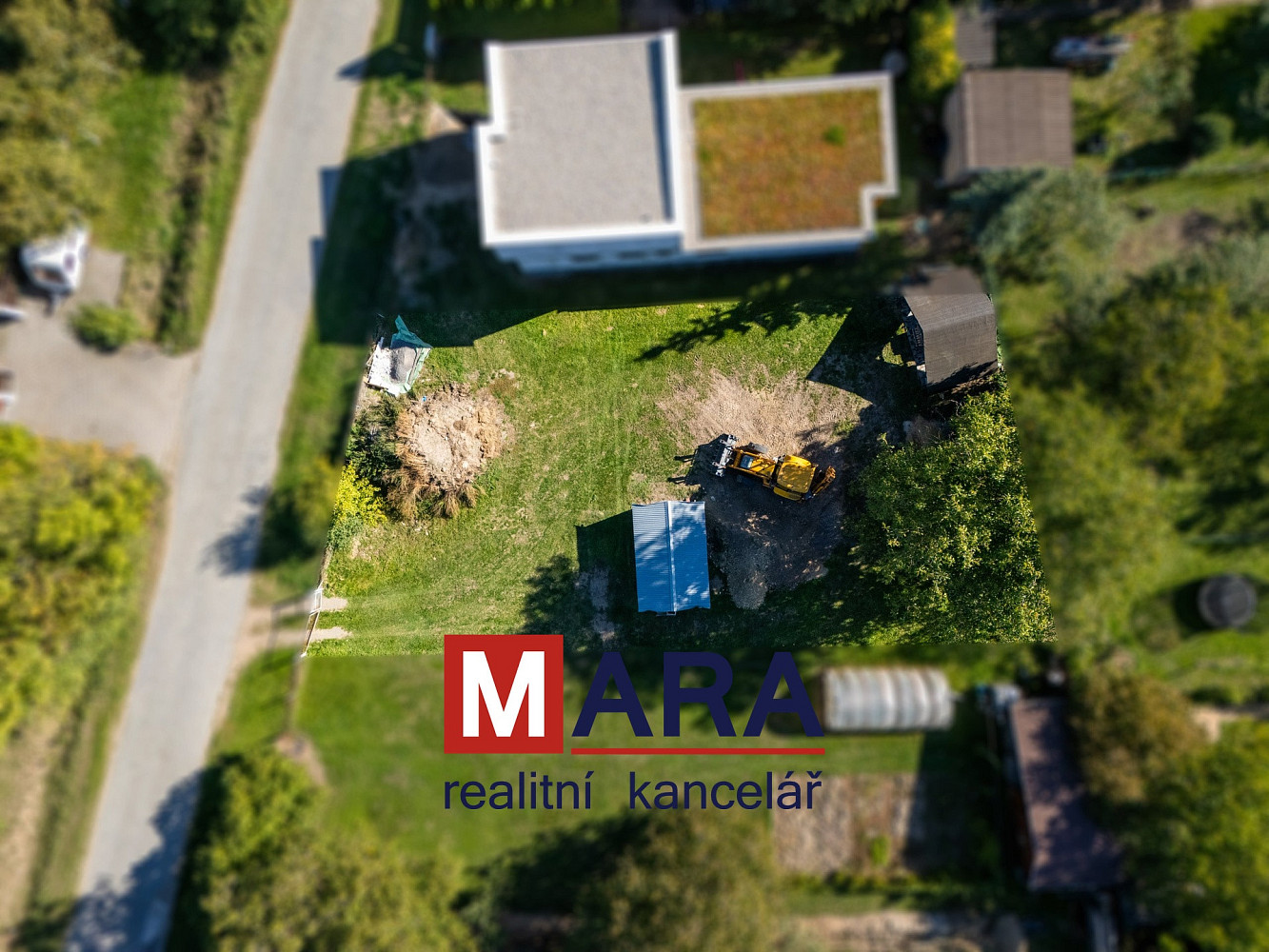 Prodej stavebního pozemku 768 m² – fotografie 3