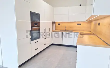 Pronájem bytu 3+kk 88 m²