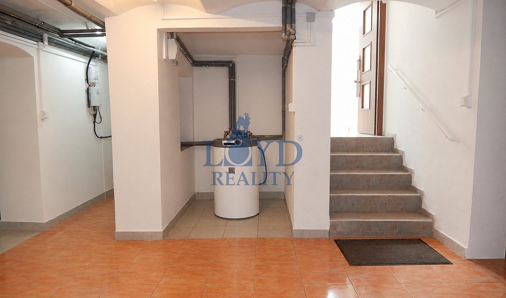 Prodej domu 210 m² s pozemkem 779 m², Sokolov – náhled fotky 20