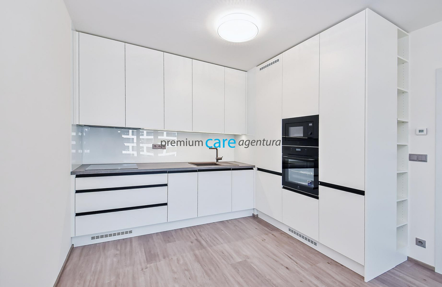 Pronájem bytu 3+kk 86 m² — photo 3