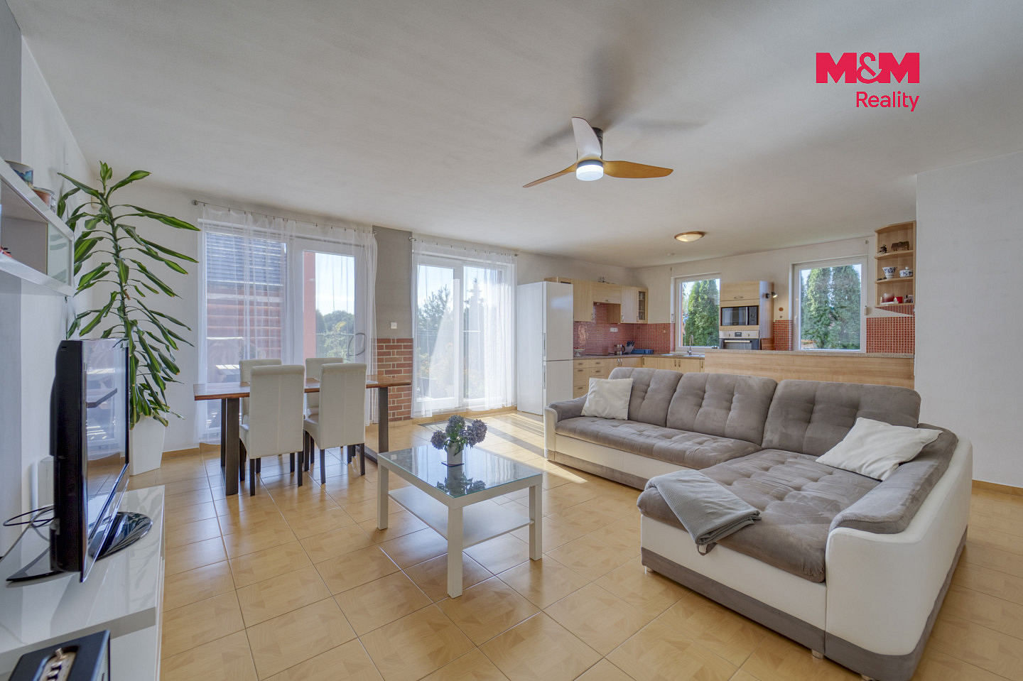 Prodej domu 216 m² s pozemkem 2 272 m² – fotografie 2