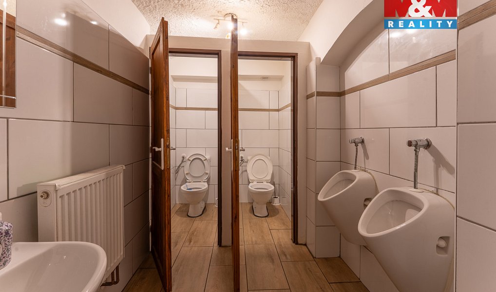 Prodej domu 390 m² s pozemkem 1 050 m², Suchdol – náhled fotky 27
