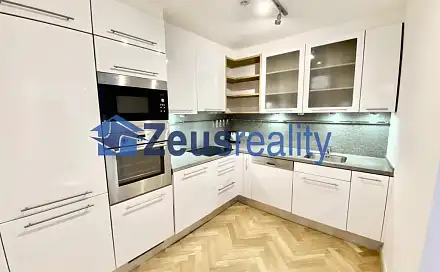 Pronájem bytu 3+kk 61 m²