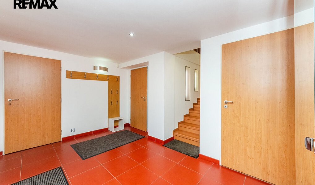 Prodej domu 300 m² s pozemkem 652 m², Praha – náhled fotky 12