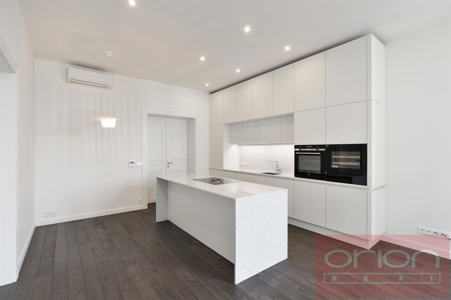 Pronájem bytu 4+kk 137 m² – další