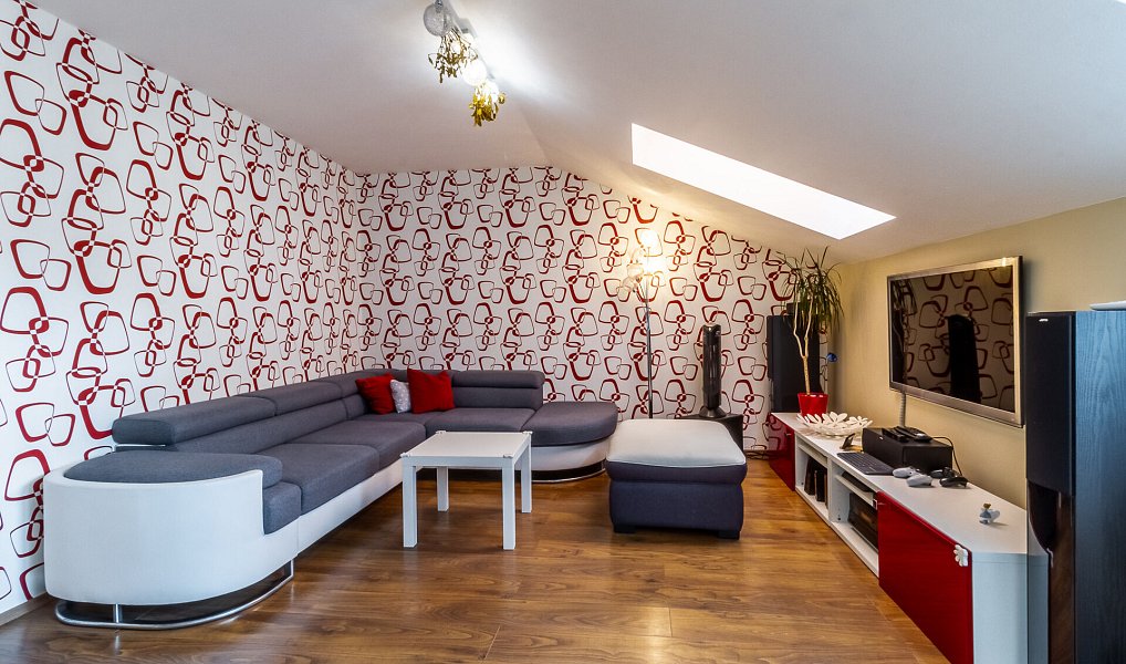 Prodej domu 225 m² s pozemkem 376 m², Kladno – náhled fotky 4