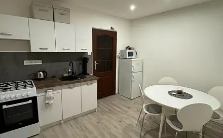 Prodej bytu 1+1 35 m², Sladkovského, Buštěhrad, okres Kladno