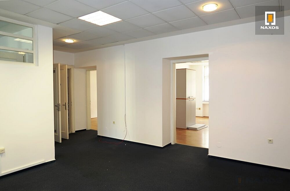 Pronájem kanceláře 170 m²