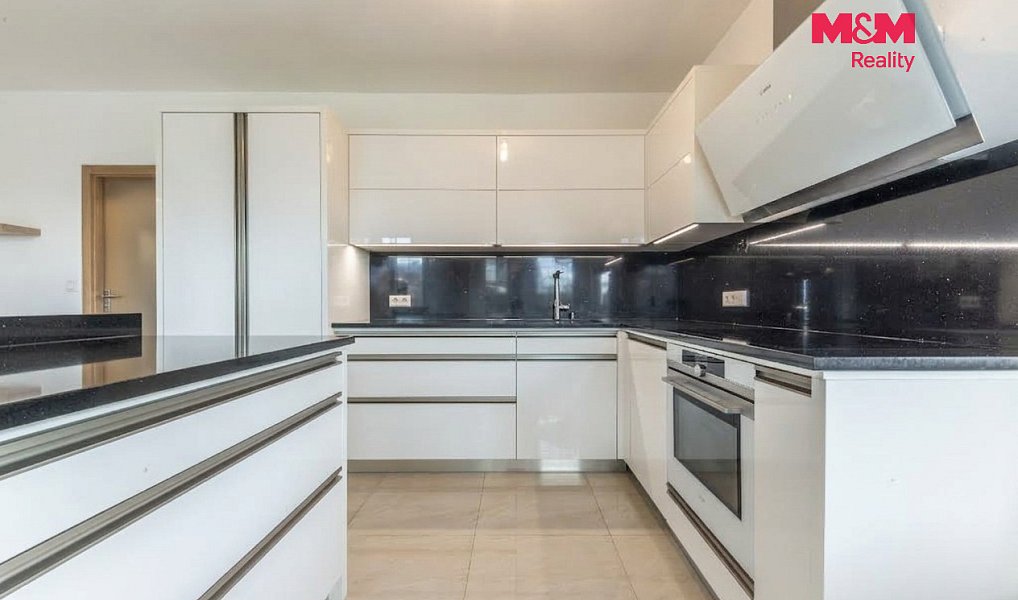 Prodej domu 174 m² s pozemkem 717 m², Bakov nad Jizerou – náhled fotky 3