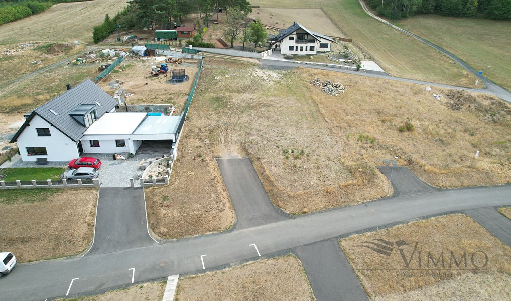 Prodej stavebního pozemku 1 070 m², Pařezov – náhled fotky 2