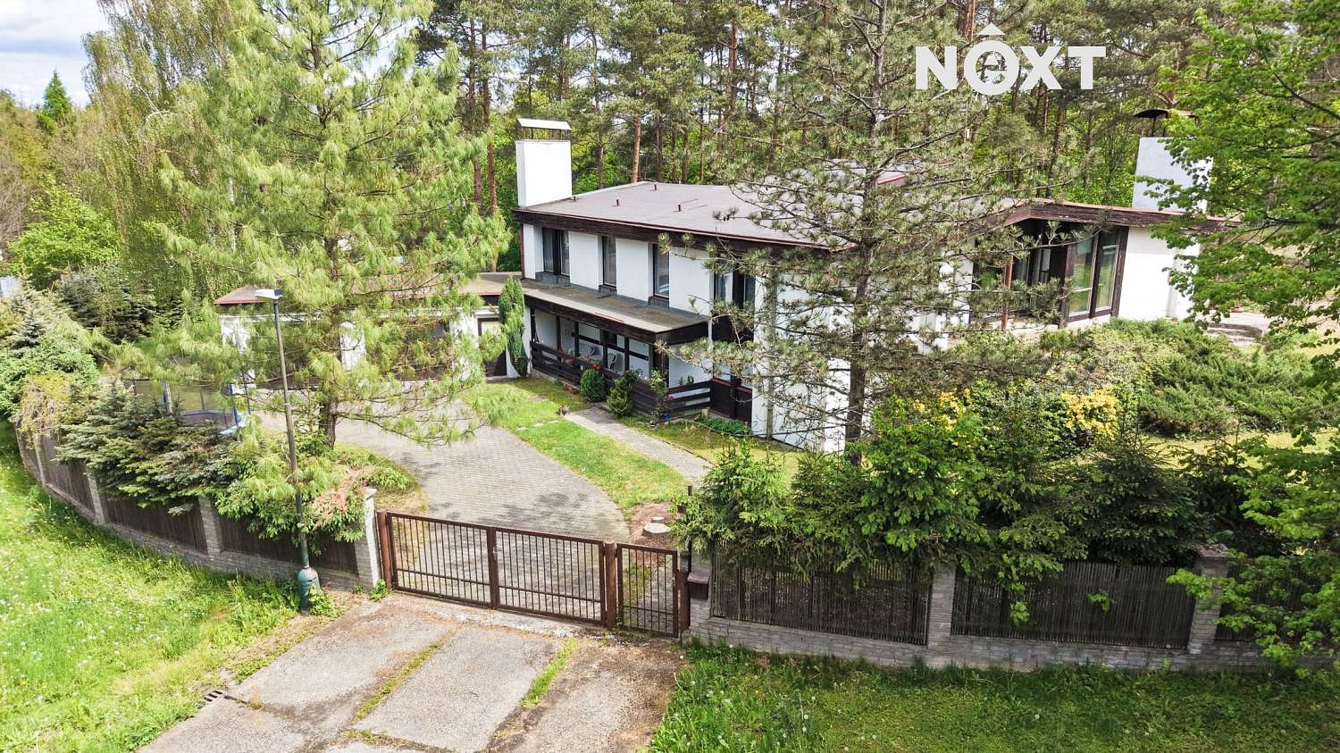 Prodej domu 266 m² s pozemkem 2 511 m²