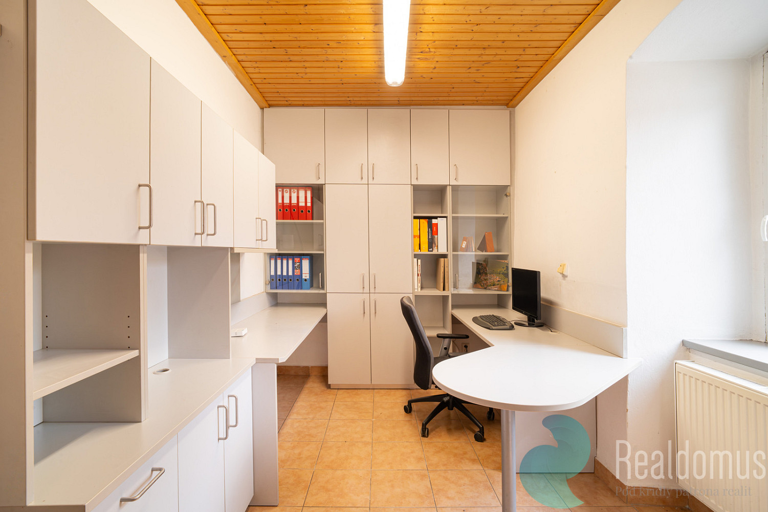 Prodej výrobních prostor 1 075 m² — photo 4